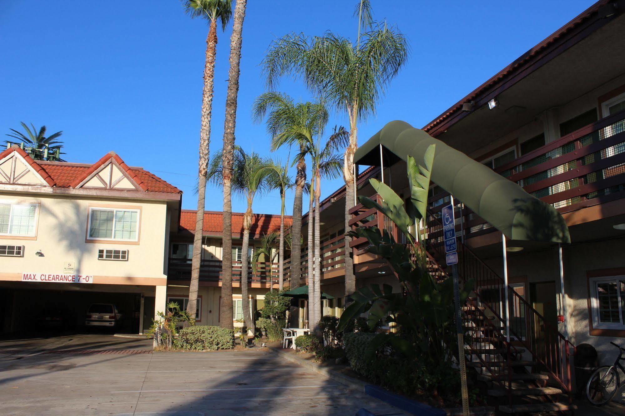 Garden Inn San Gabriel Buitenkant foto
