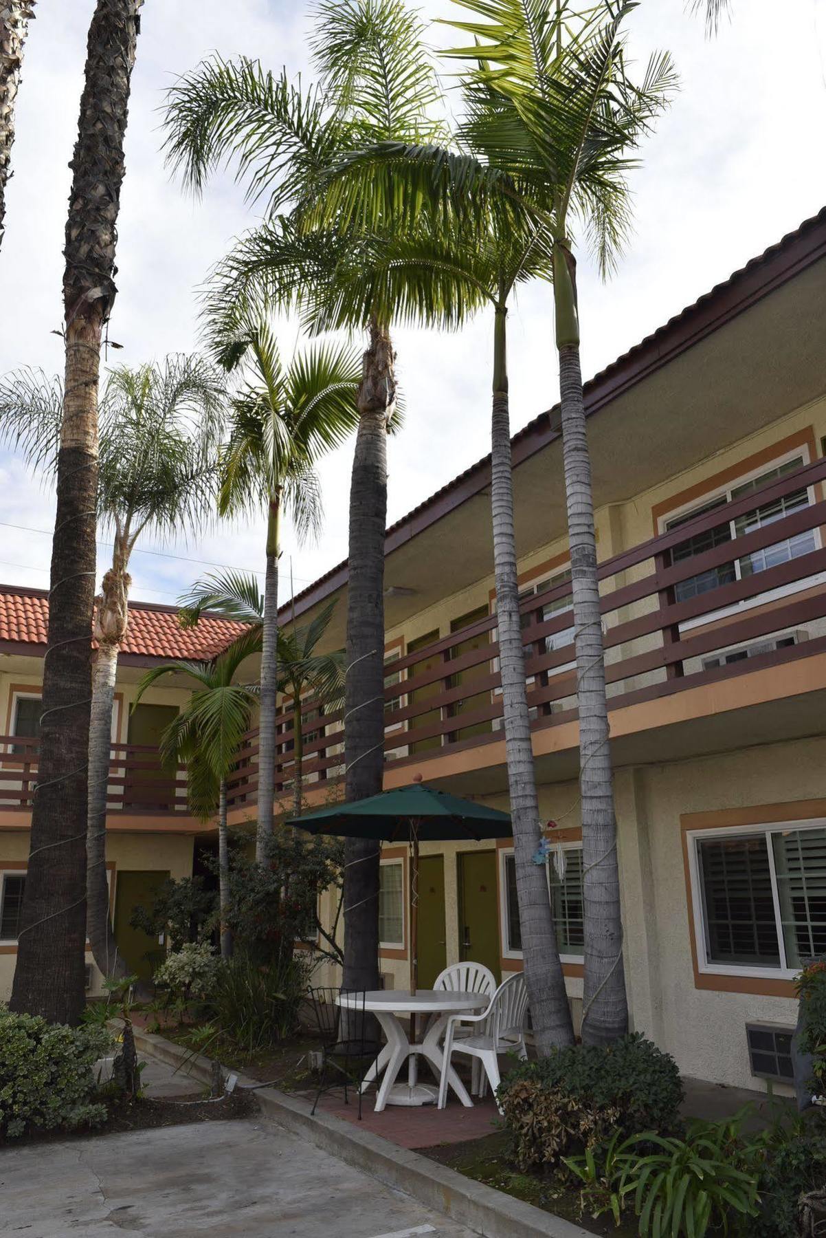 Garden Inn San Gabriel Buitenkant foto