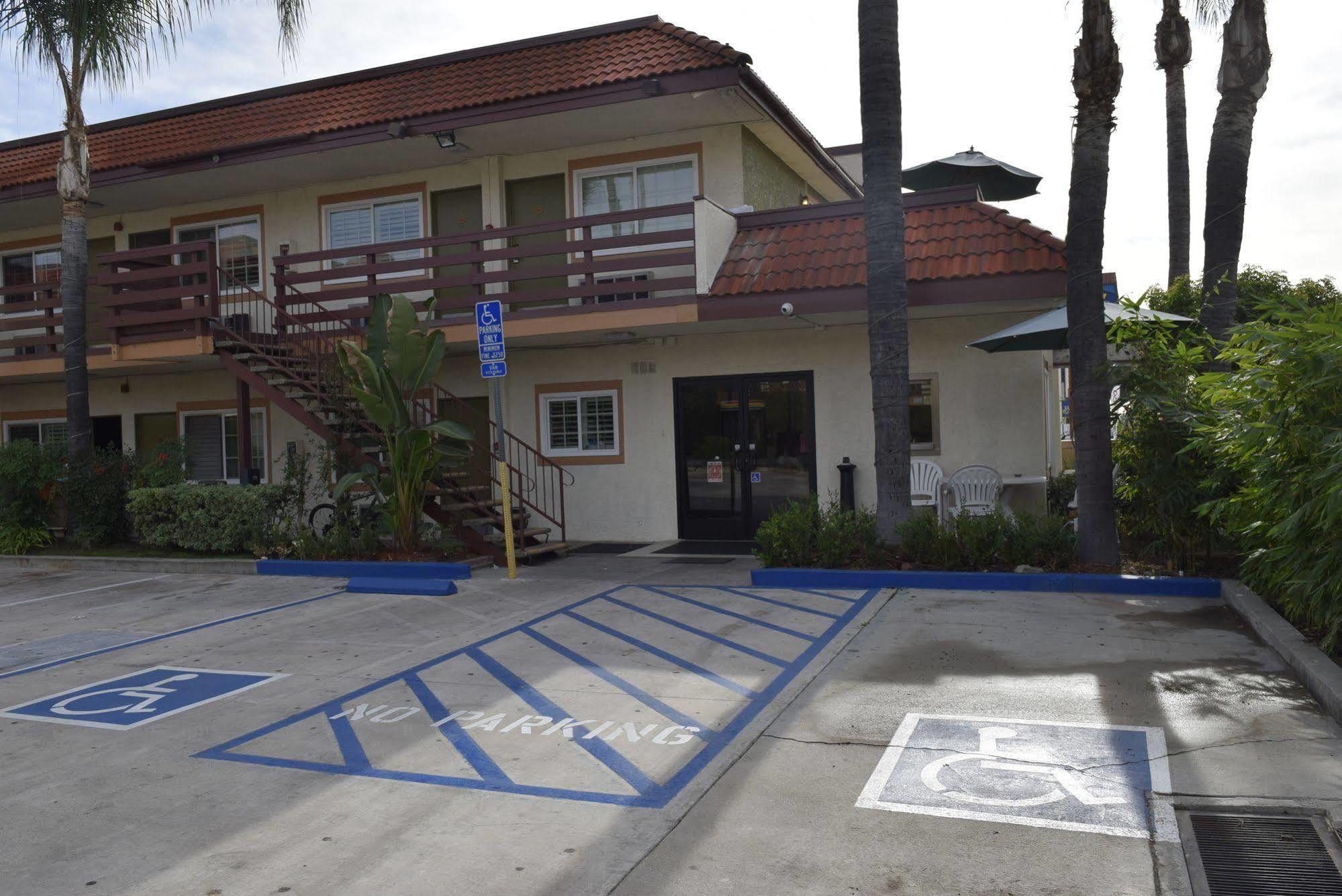 Garden Inn San Gabriel Buitenkant foto